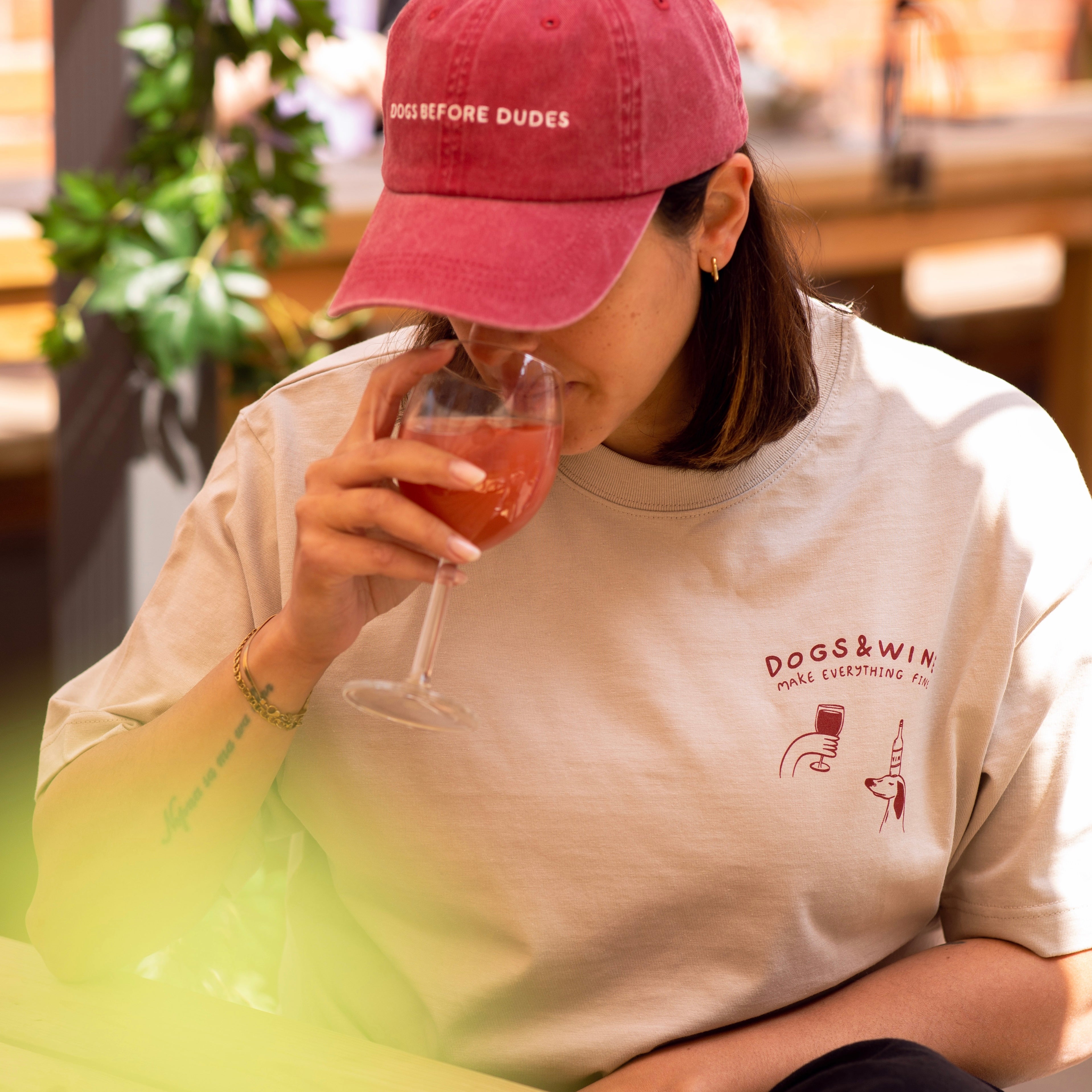 Beige T-shirt - Dogs & Wine Make Everything Fine