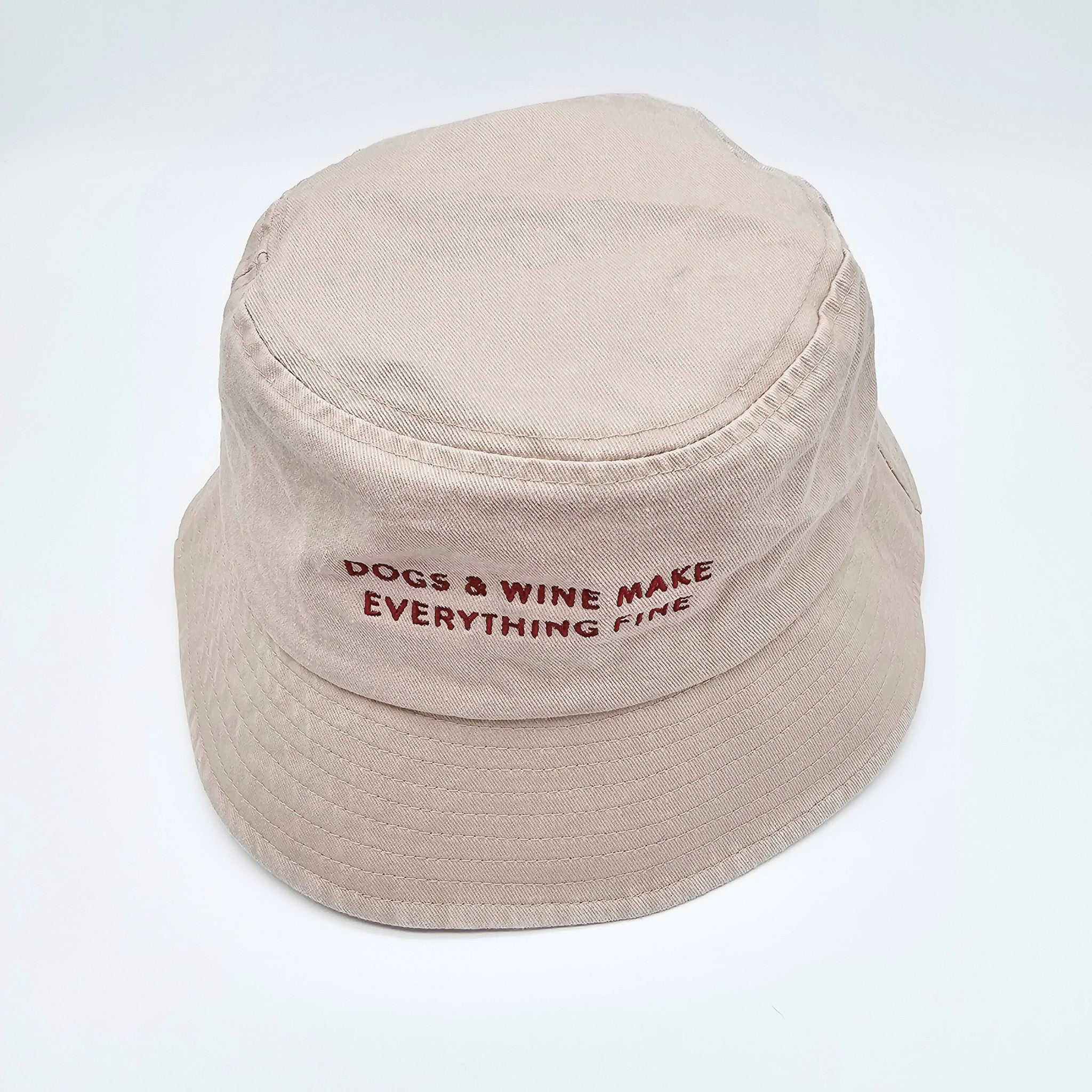 Chapeau Bucket en denim beige - Dogs & Wine Make Everything Fine