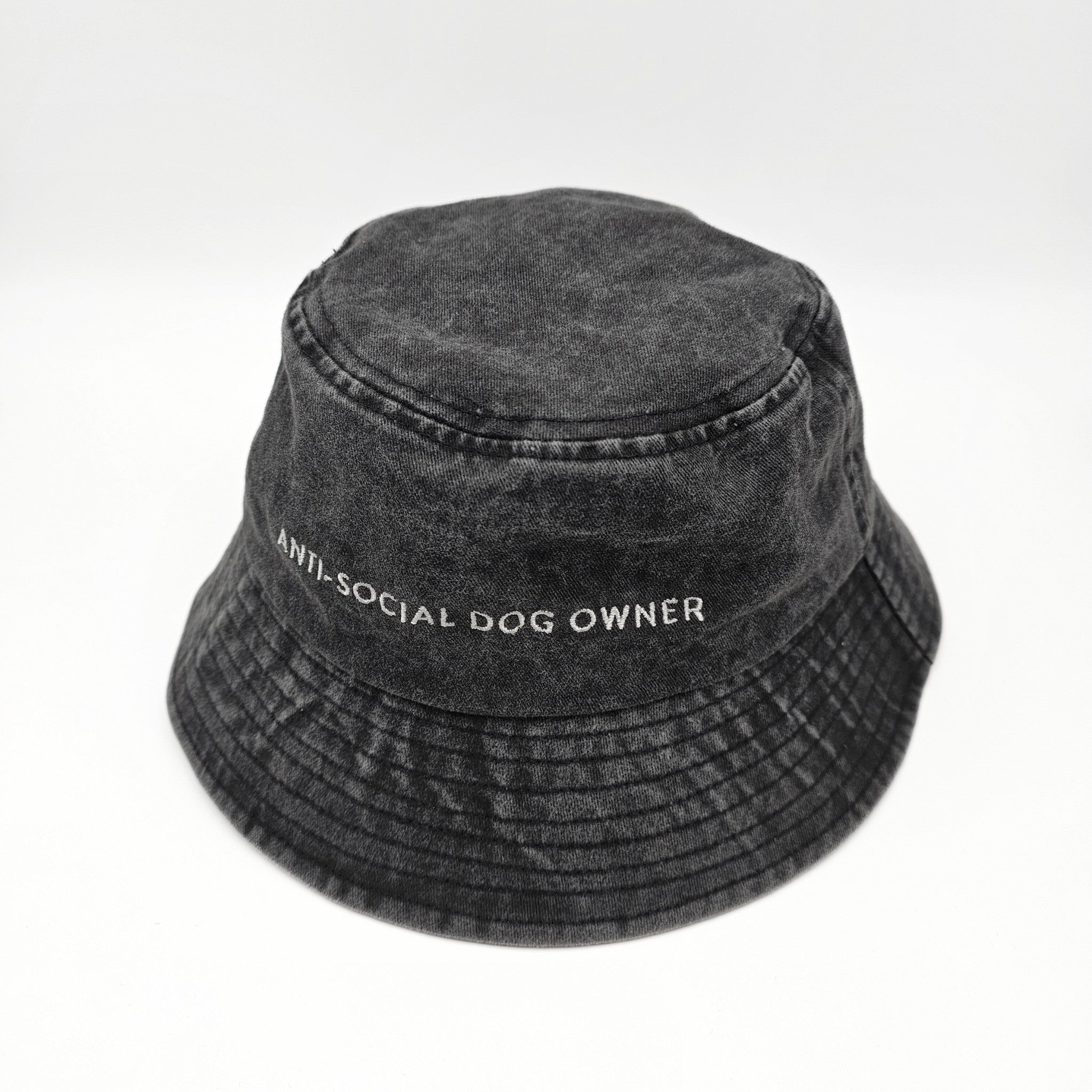 Chapeau Bucket en denim noir - Anti-Social Dog Owner