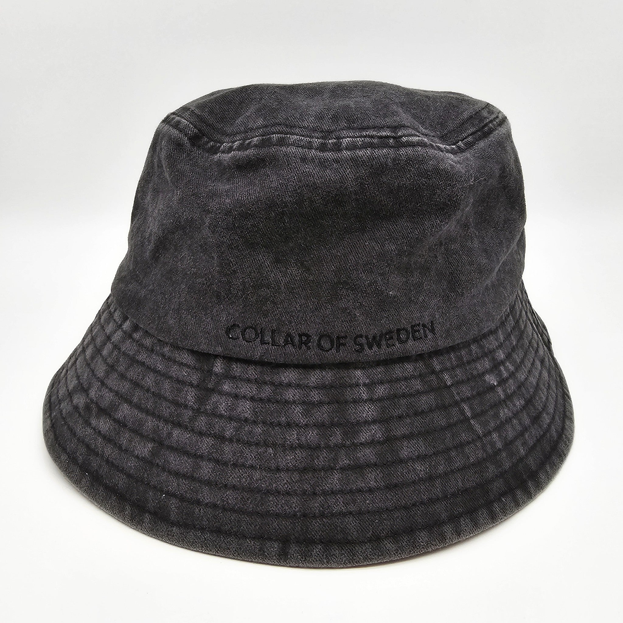 Chapeau Bucket en denim noir - Anti-Social Dog Owner