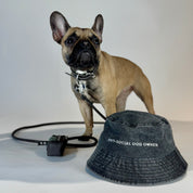 Chapeau Bucket en denim noir - Anti-Social Dog Owner