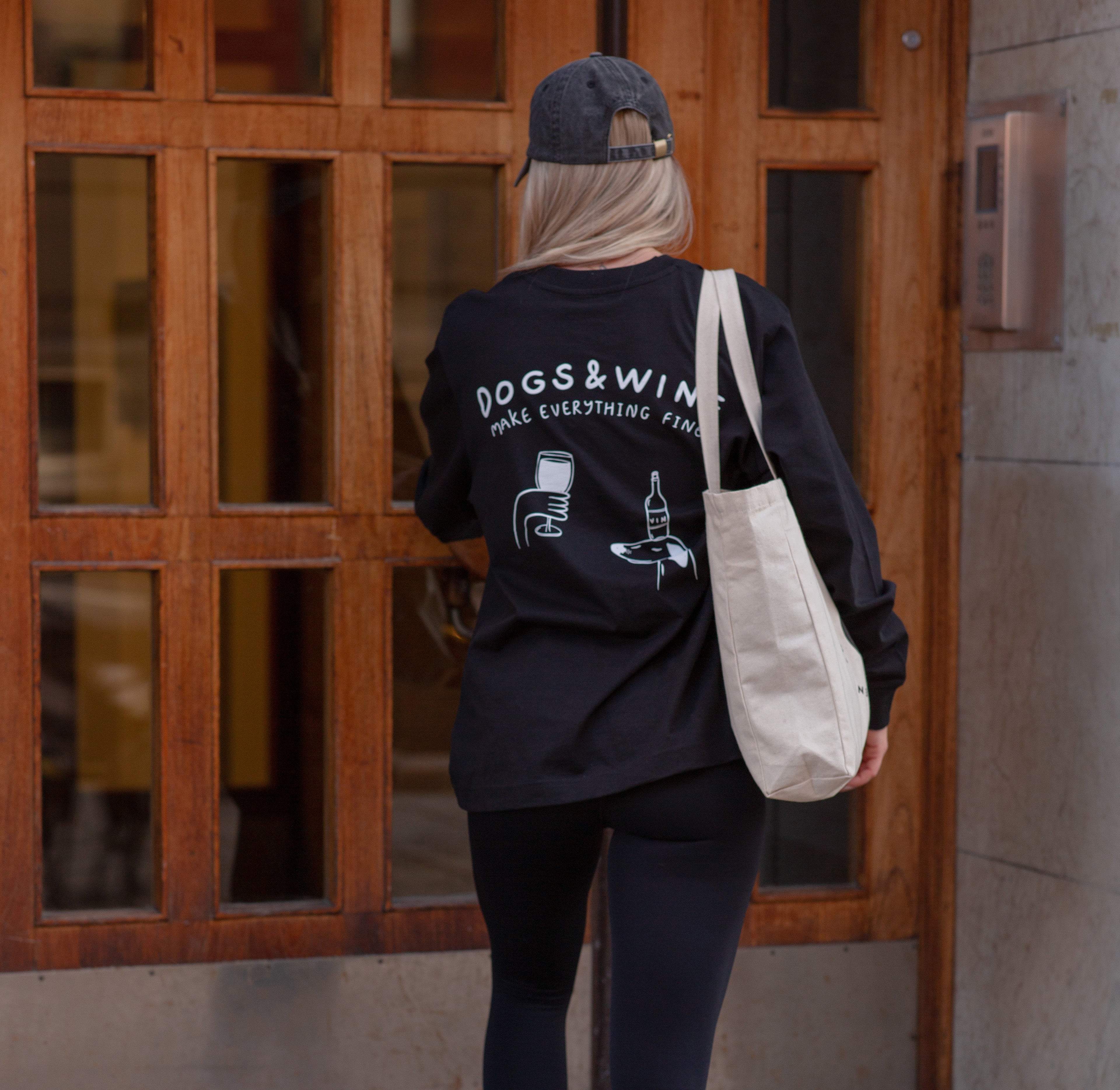 T-shirt Noir à Manches Longues - Dogs & Wine Make Everything Fine