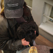 Casquette en denim noir - Dogs & Wine Make Everything Fine 
